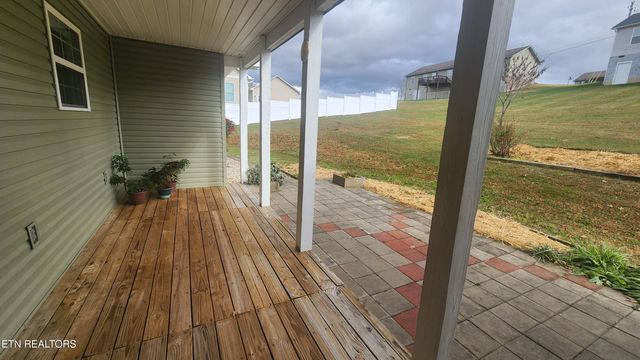 145 Zoe Circle, Jacksboro, TN 37757