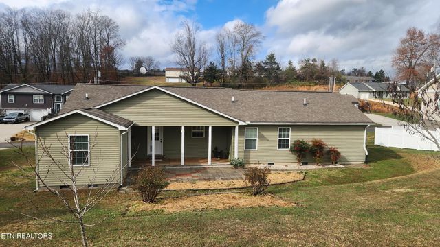 145 Zoe Circle, Jacksboro, TN 37757