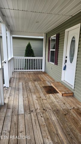 145 Zoe Circle, Jacksboro, TN 37757