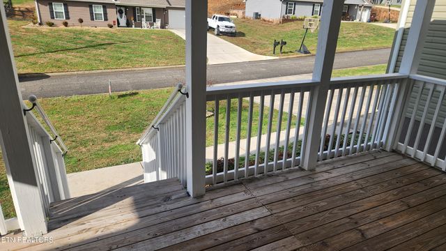 145 Zoe Circle, Jacksboro, TN 37757