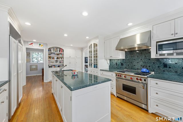 27 Crest Road, Norwalk, CT 06853