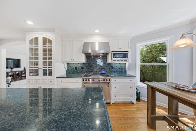 27 Crest Road, Norwalk, CT 06853