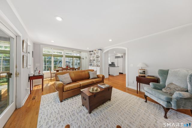 27 Crest Road, Norwalk, CT 06853