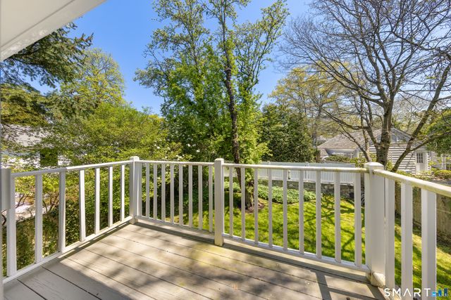 27 Crest Road, Norwalk, CT 06853