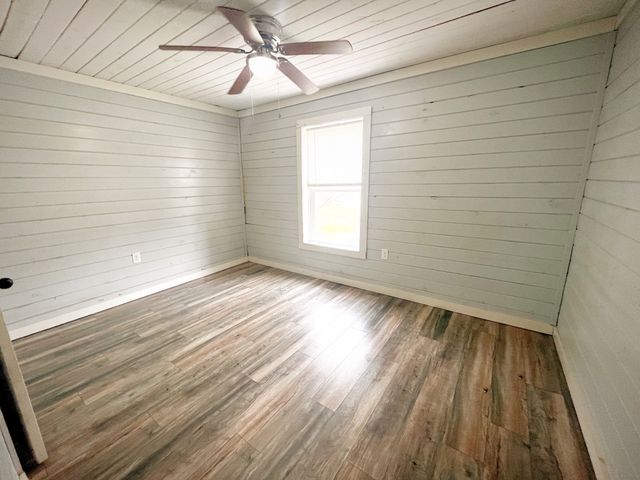 212 Westwood Dr, Mcminnville, TN 37110