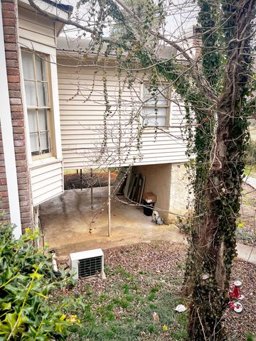 212 Westwood Dr, Mcminnville, TN 37110