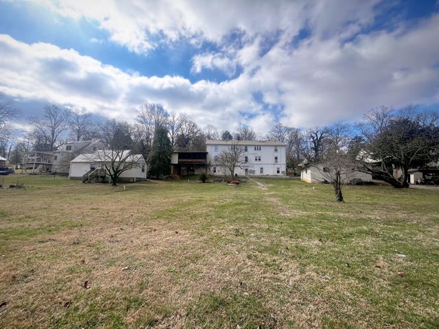 212 Westwood Dr, Mcminnville, TN 37110