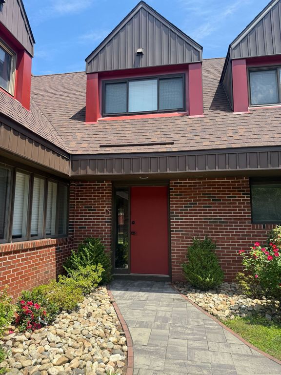 105 Montoya Drive 105, Branford, CT 06405