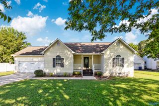 1215 Heatherwood Drive, Arab, AL 35016