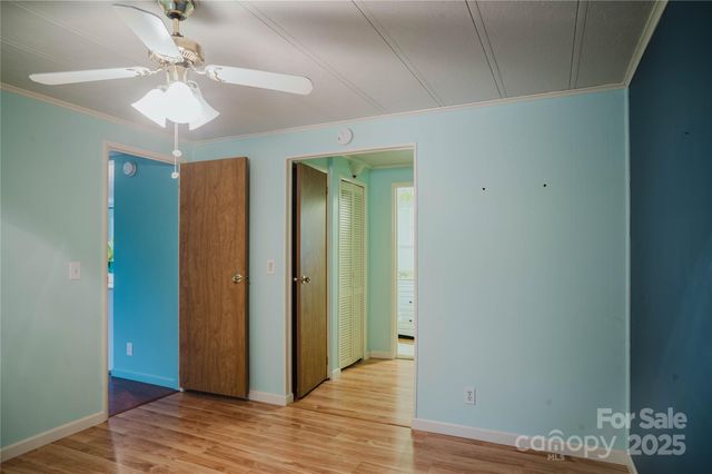 402 Deerfield Court, Hendersonville, NC 28792