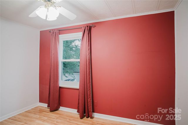 402 Deerfield Court, Hendersonville, NC 28792