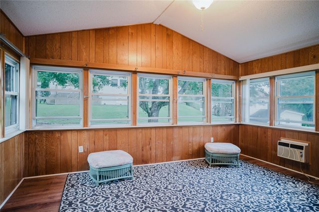 402 Deerfield Court, Hendersonville, NC 28792