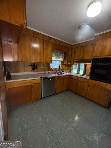 213 Pinehurst Drive, Dublin, GA 31021