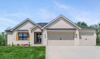 4 Red Fox Circle, Lake Winnebago, MO 64034