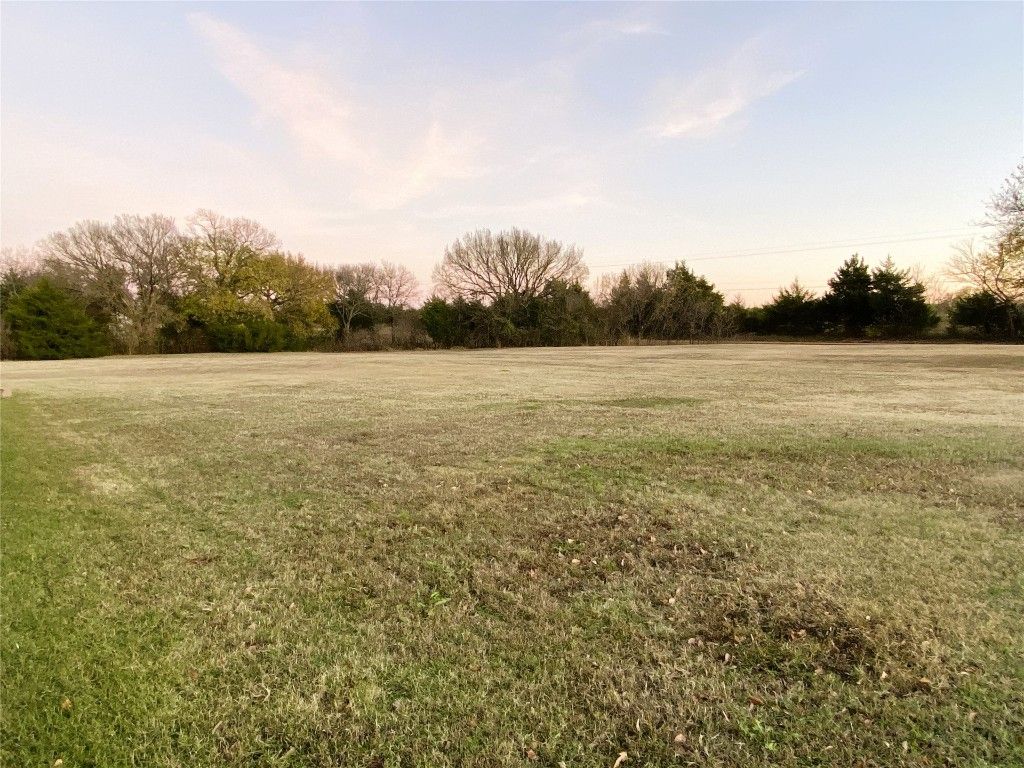 Image 19 of property listing at 27201 Harvest, Morrison, OK 73061