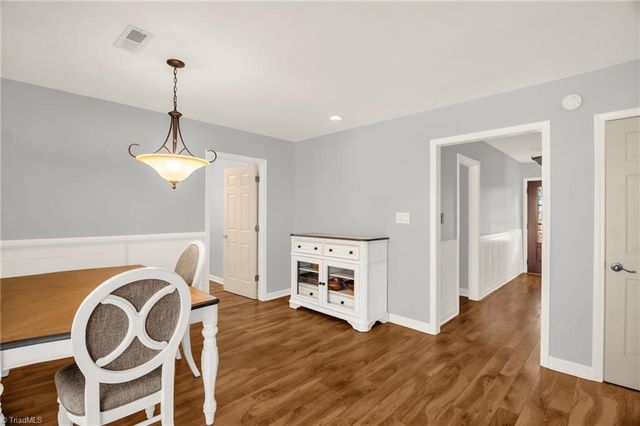 438 Valleymeade Drive, Kernersville, NC 27284