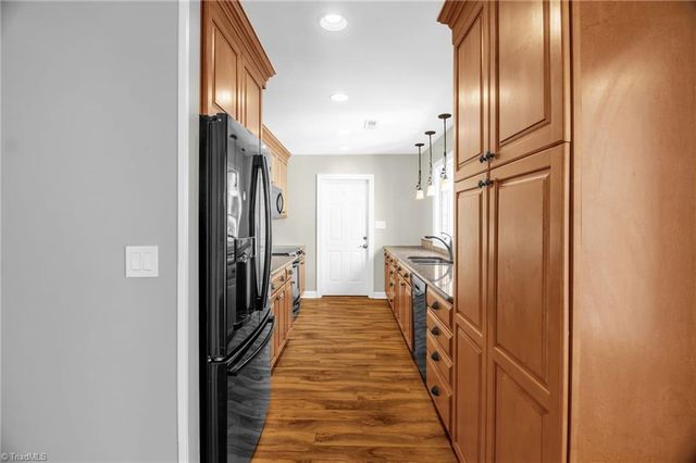 438 Valleymeade Drive, Kernersville, NC 27284