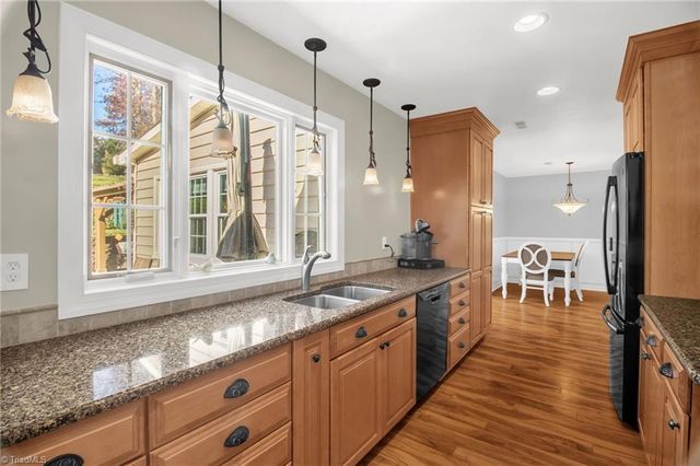 438 Valleymeade Drive, Kernersville, NC 27284