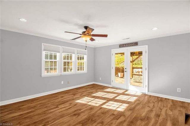 438 Valleymeade Drive, Kernersville, NC 27284