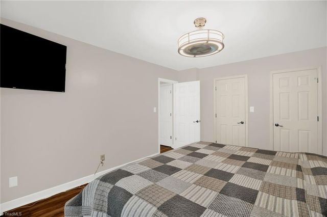 438 Valleymeade Drive, Kernersville, NC 27284