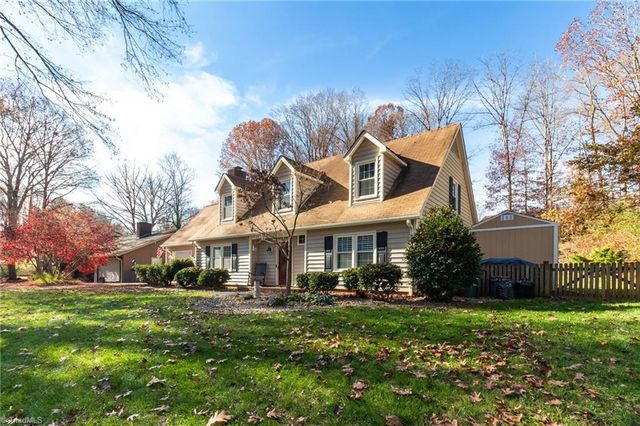 438 Valleymeade Drive, Kernersville, NC 27284