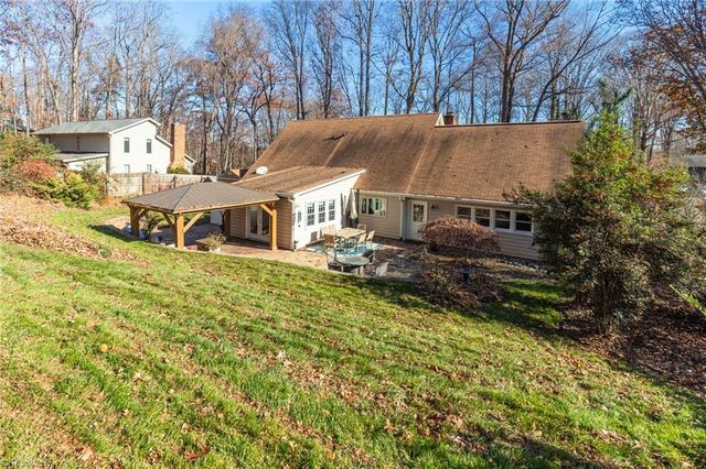 438 Valleymeade Drive, Kernersville, NC 27284