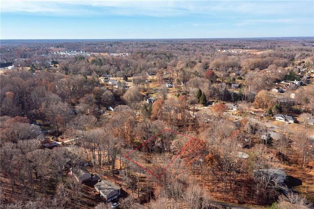 438 Valleymeade Drive, Kernersville, NC 27284