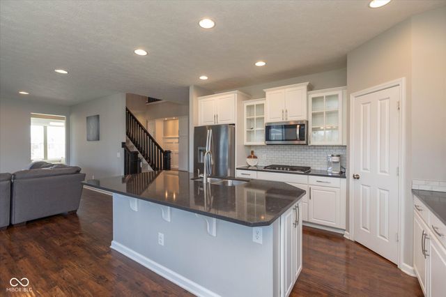 2473 Commons Court, Avon, IN 46123