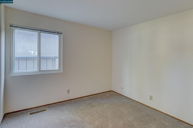 585 Mt Dell Dr, Clayton, CA 94517