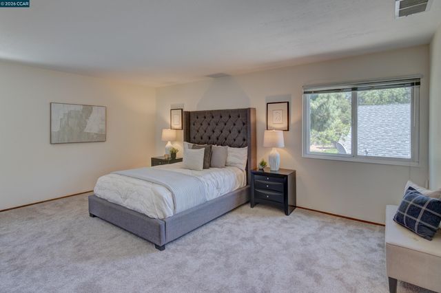 585 Mt Dell Dr, Clayton, CA 94517