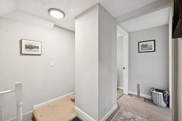 377 Smyth Road, Manchester, NH 03104