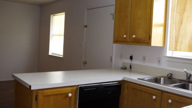 809 Shady Grove Drive, Granbury, TX 76049