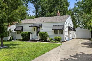 3701 Wright Street, Des Moines, IA 50316