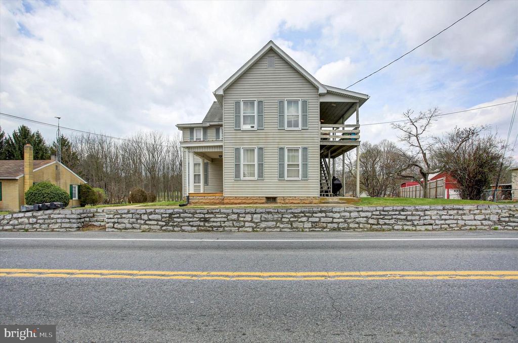 3485 WAYNE RD, Chambersburg, PA 17202