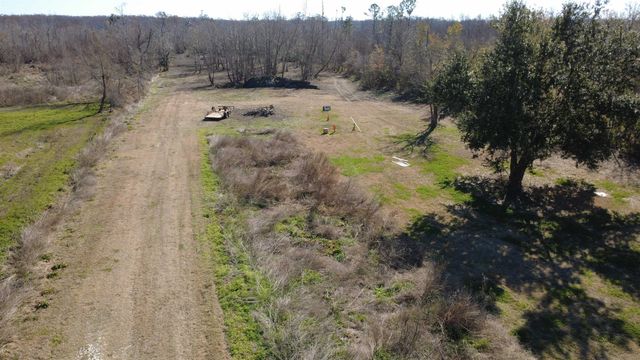 885 Bayou Dularge Rd, Houma, LA 70363