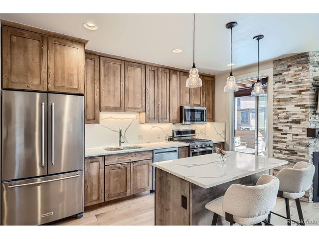 1090 Blue River Pkwy 204, Silverthorne, CO 80498