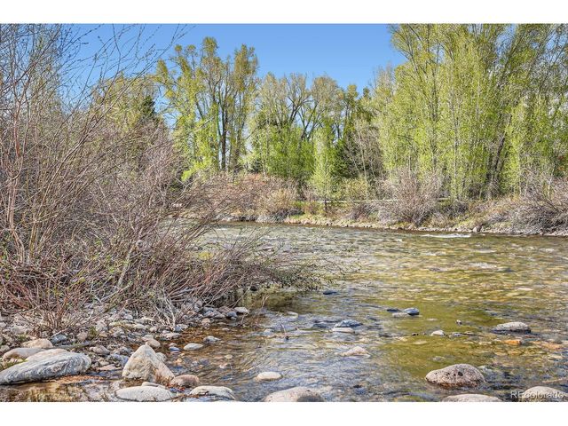 1090 Blue River Pkwy 204, Silverthorne, CO 80498