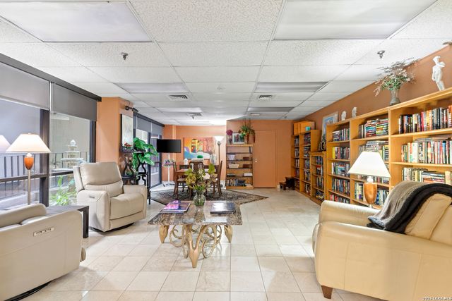 7701 Wurzbach Rd Apt 1405, San Antonio, TX 78229