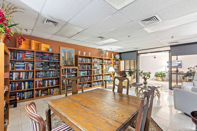 7701 Wurzbach Rd Apt 1405, San Antonio, TX 78229