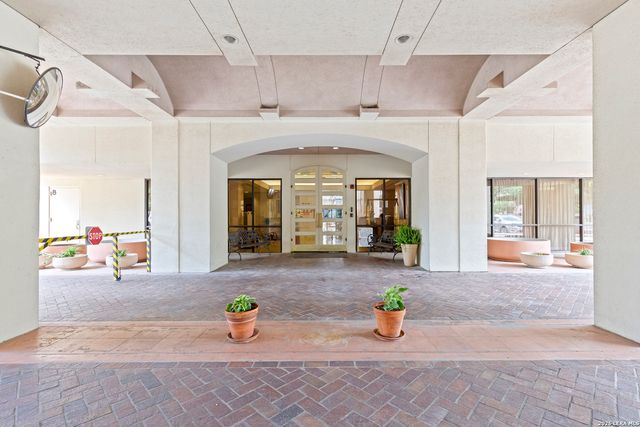 7701 Wurzbach Rd Apt 1405, San Antonio, TX 78229