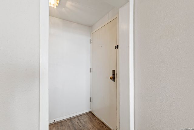 7701 Wurzbach Rd Apt 1405, San Antonio, TX 78229
