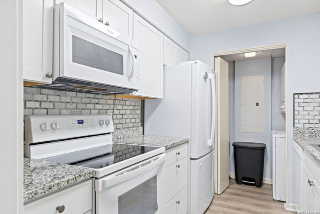 7701 Wurzbach Rd Apt 1405, San Antonio, TX 78229