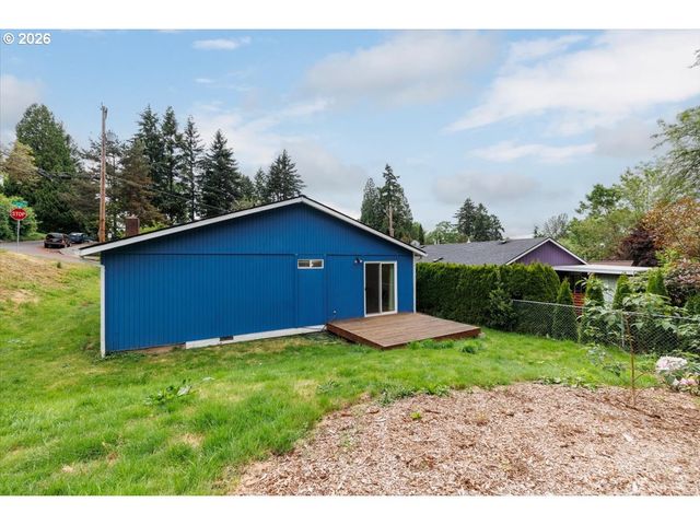2734 Sw TEXAS St, Portland, OR 97219