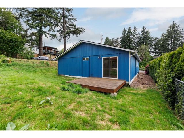2734 Sw TEXAS St, Portland, OR 97219