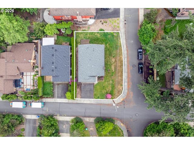 2734 Sw TEXAS St, Portland, OR 97219