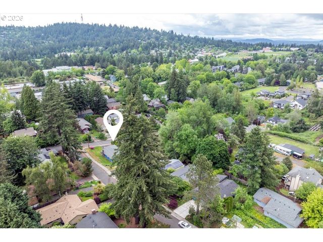 2734 Sw TEXAS St, Portland, OR 97219