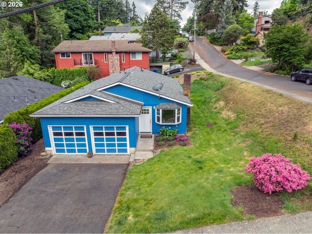 2734 Sw TEXAS St, Portland, OR 97219