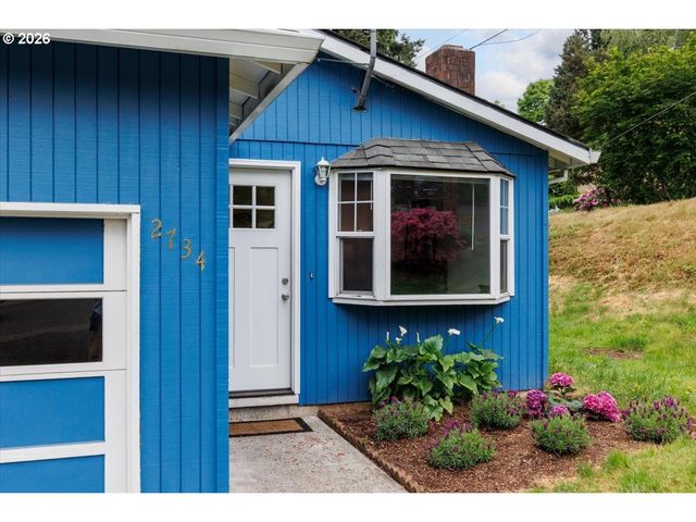 2734 Sw TEXAS St, Portland, OR 97219