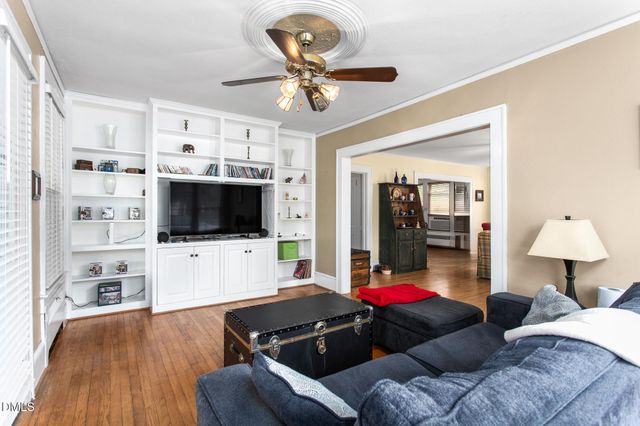 443 Parkview Drive, Burlington, NC 27215