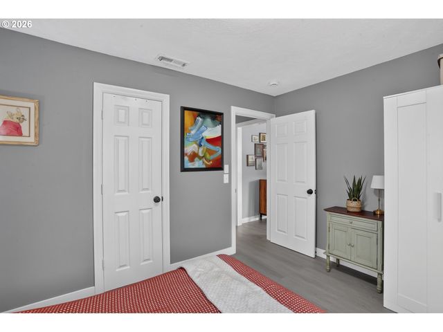 540 Ne 94TH Ave, Portland, OR 97220